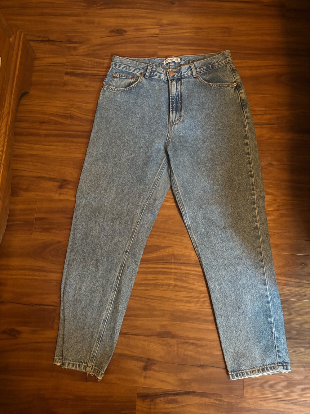 Pull&Bear High-Rise Jeans in Light Blue Wash